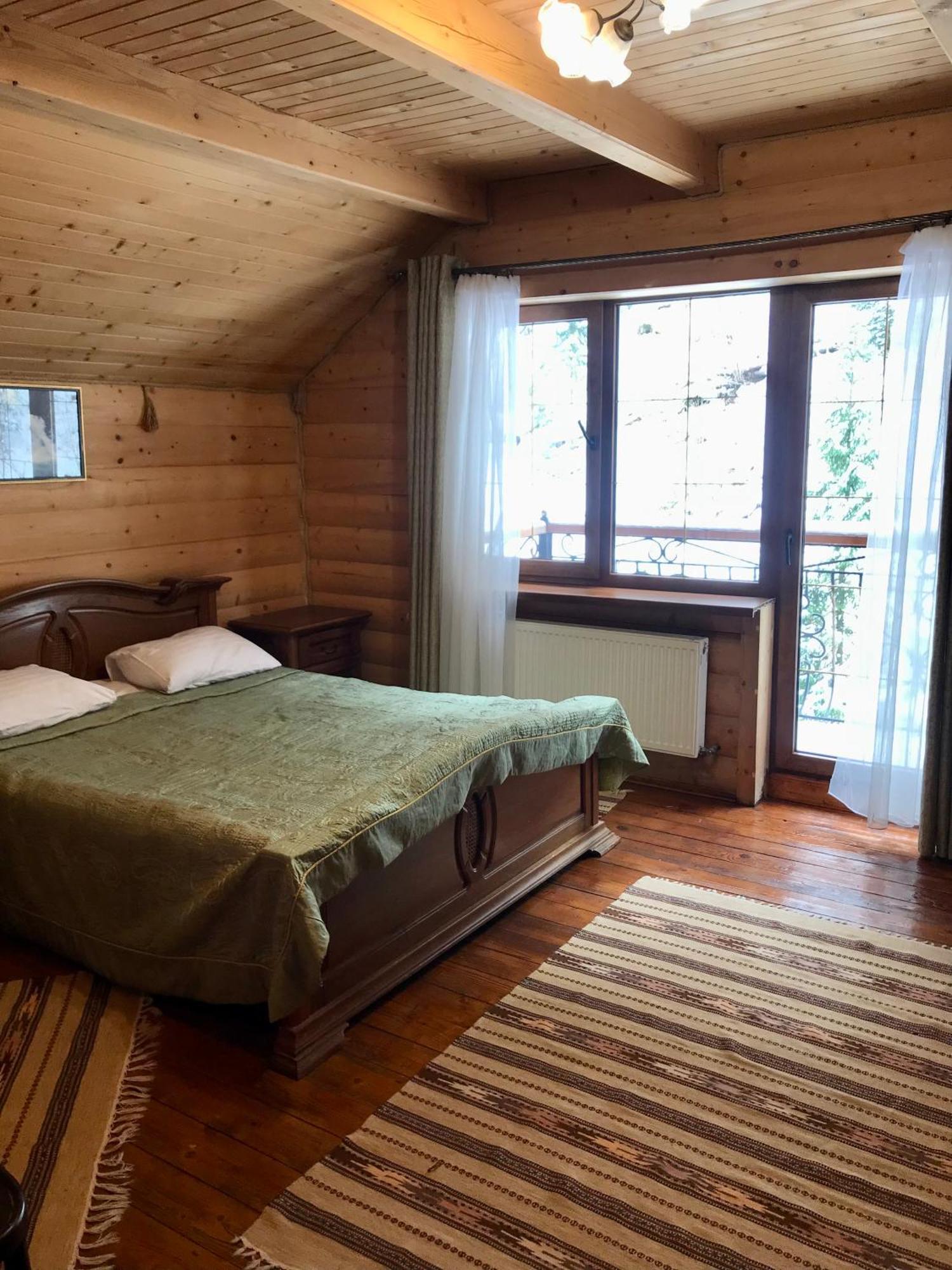 Hotel Dykyi Med Tatariv Bagian luar foto