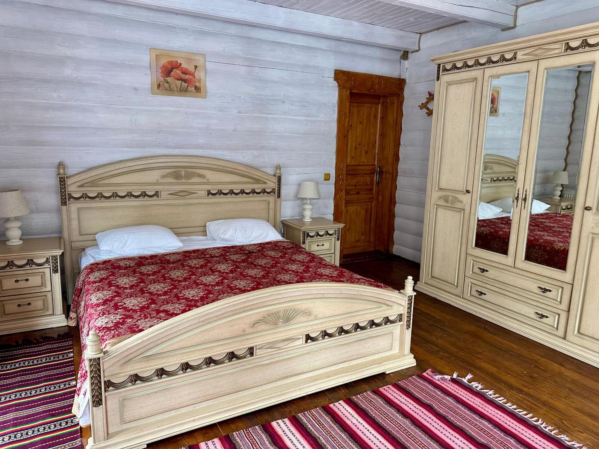 Hotel Dykyi Med Tatariv Bagian luar foto
