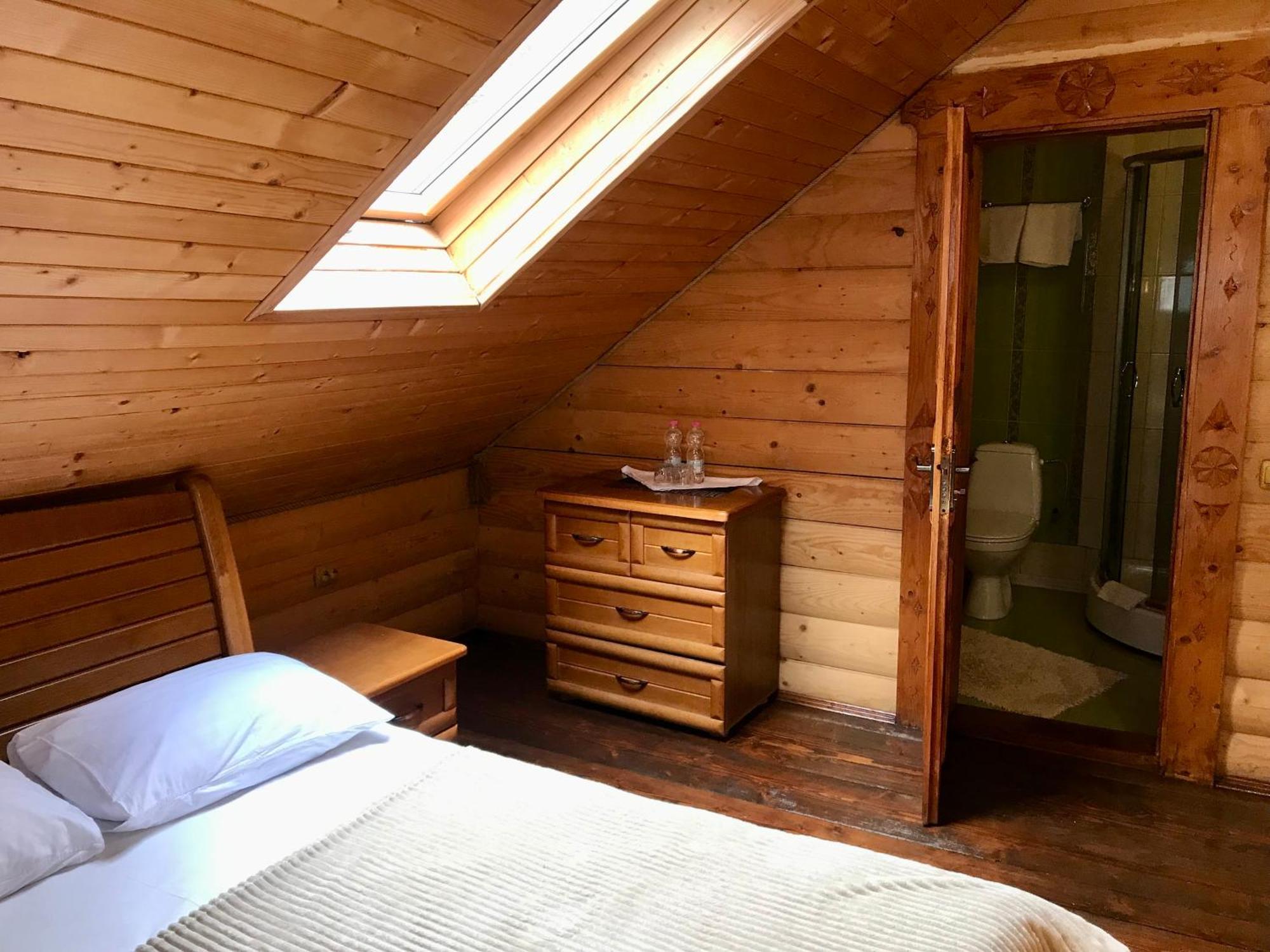 Hotel Dykyi Med Tatariv Bagian luar foto