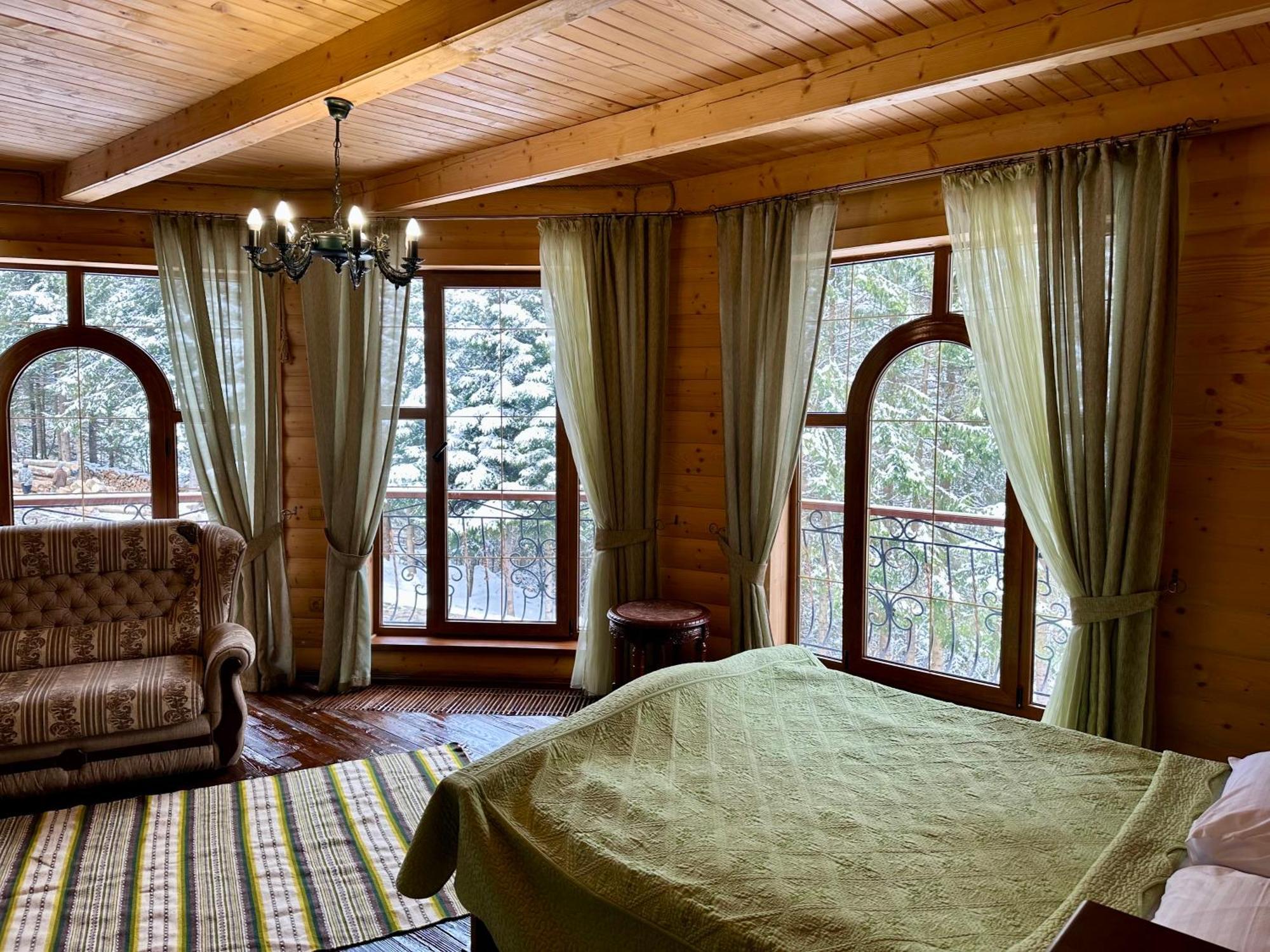 Hotel Dykyi Med Tatariv Bagian luar foto